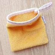 Mini gant nettoyant démaquillant - Biais étoiles beige/blanc jaune moutarde